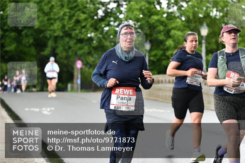 14.06.2026 - REWE Women's Run Dr. Thomas Lammeyer http://msf.ph/oto/9771873 14.06.2026 09:50:00 Laufen 10862, 1169, 7, 022 meine-sportfotos.de
