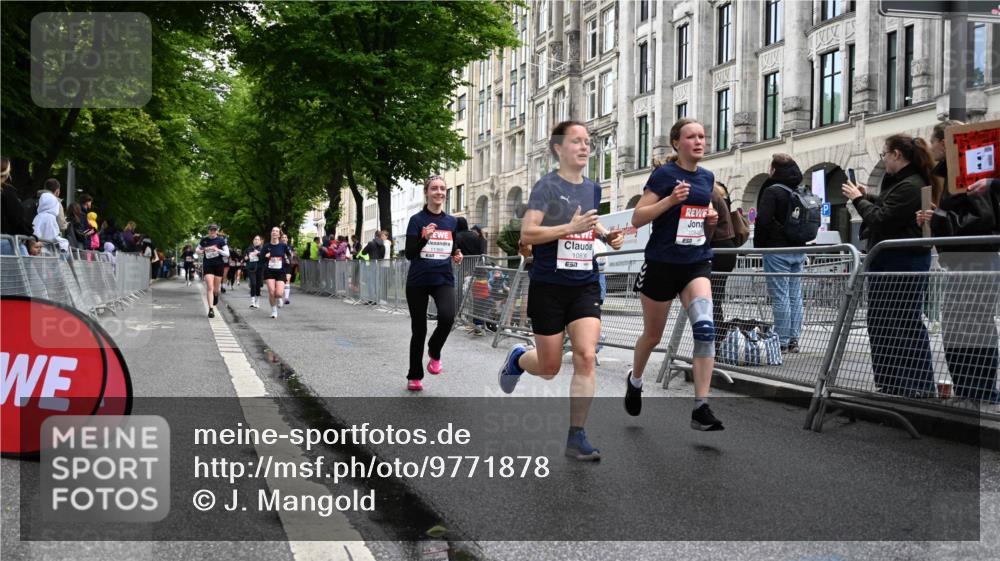 14.06.2026 - REWE Women's Run J. Mangold http://msf.ph/oto/9771878 14.06.2026 09:59:57 Ziel 10090, 10519, 10602, 10715, 10839, 10840, 10995, 11369 meine-sportfotos.de