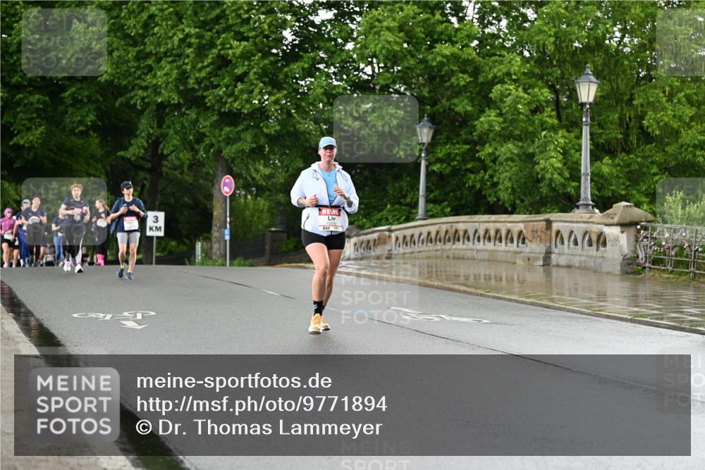 14.06.2026 - REWE Women's Run Dr. Thomas Lammeyer http://msf.ph/oto/9771894 14.06.2026 09:50:05 Laufen 3, 10379 meine-sportfotos.de