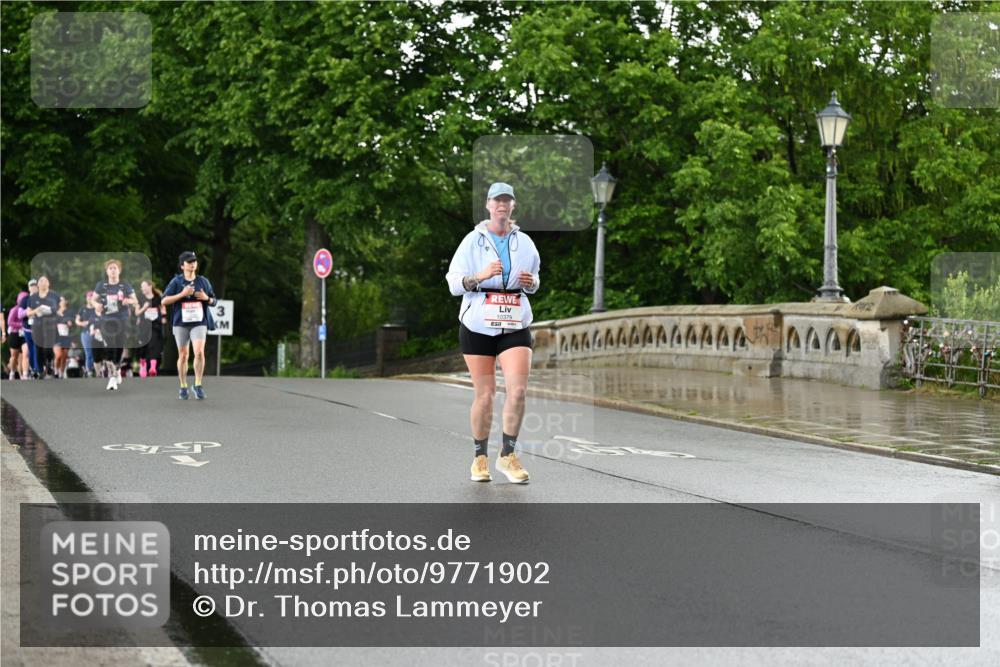 14.06.2026 - REWE Women's Run Dr. Thomas Lammeyer http://msf.ph/oto/9771902 14.06.2026 09:50:05 Laufen 10379 meine-sportfotos.de