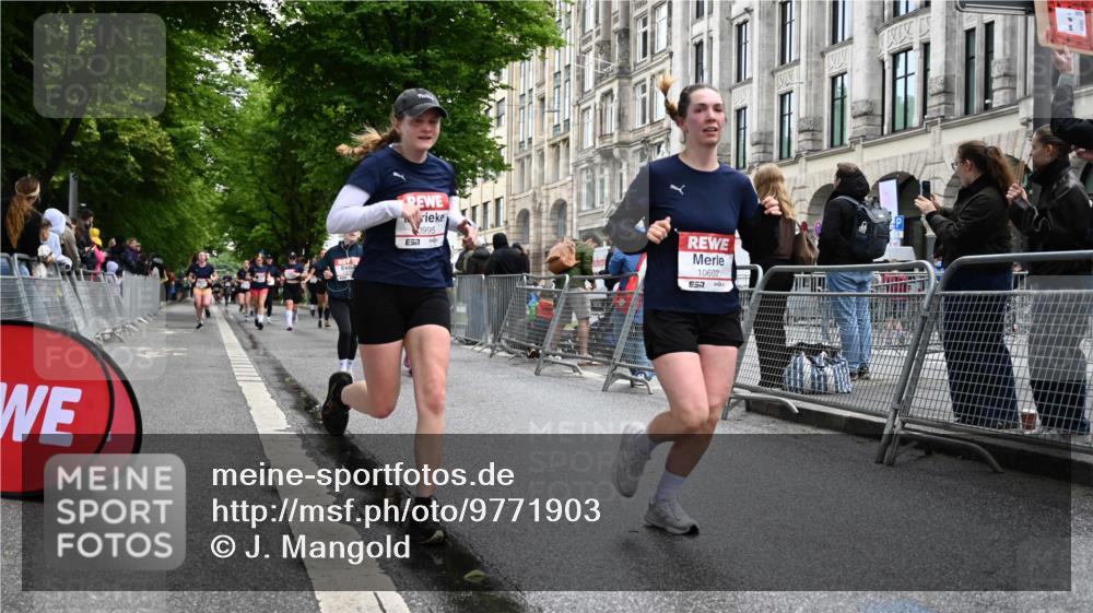 14.06.2026 - REWE Women's Run J. Mangold http://msf.ph/oto/9771903 14.06.2026 10:00:01 Ziel 10519, 10566, 10602, 10839, 10840, 10995, 11342, 11369, 11414 meine-sportfotos.de