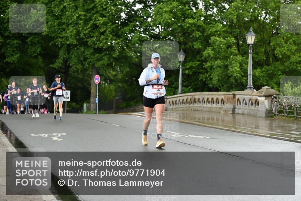 14.06.2026 - REWE Women's Run Dr. Thomas Lammeyer http://msf.ph/oto/9771904 14.06.2026 09:50:05 Laufen 3, 10379 meine-sportfotos.de