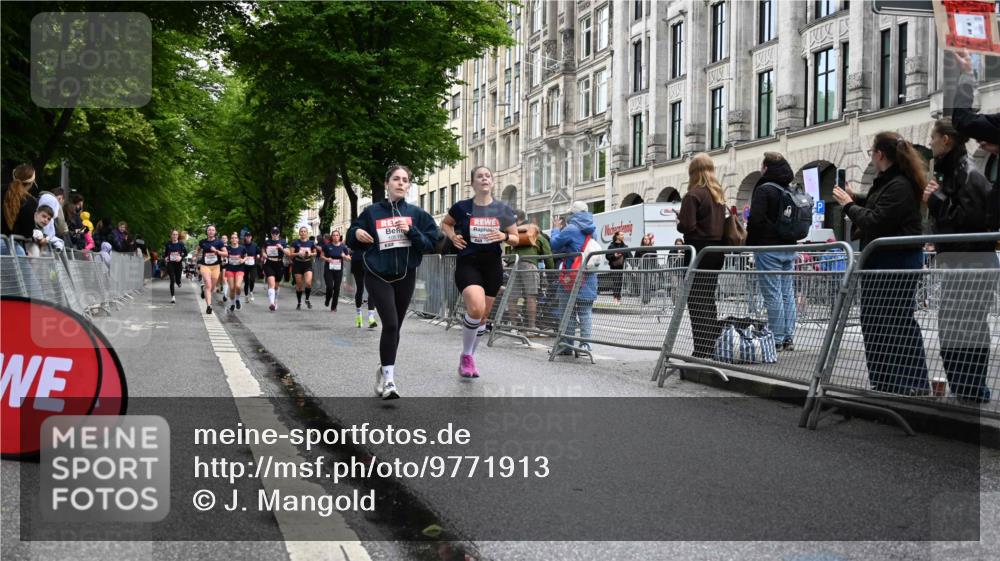 14.06.2026 - REWE Women's Run J. Mangold http://msf.ph/oto/9771913 14.06.2026 10:00:02 Ziel 10519, 10566, 10602, 10789, 10995, 11042, 11092, 11342, 11414 meine-sportfotos.de