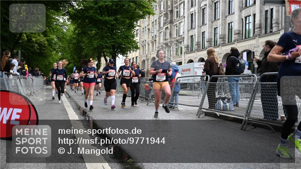14.06.2026 - REWE Women's Run J. Mangold http://msf.ph/oto/9771944 14.06.2026 10:00:06 Ziel 10229, 10519, 10566, 10756, 10789, 10911, 10956, 11042, 11066, 11092, 11171, 11342, 11414, 11463 meine-sportfotos.de