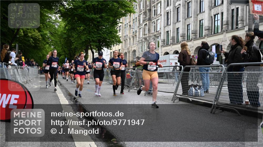 14.06.2026 - REWE Women's Run J. Mangold http://msf.ph/oto/9771947 14.06.2026 10:00:06 Ziel 10229, 10519, 10566, 10756, 10789, 10911, 10956, 11042, 11066, 11092, 11171, 11342, 11414, 11463 meine-sportfotos.de