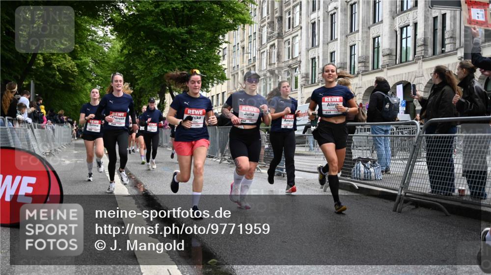 14.06.2026 - REWE Women's Run J. Mangold http://msf.ph/oto/9771959 14.06.2026 10:00:08 Ziel 10229, 10300, 10566, 10756, 10789, 10911, 10956, 11042, 11066, 11092, 11171, 11342, 11414, 11434, 11463 meine-sportfotos.de