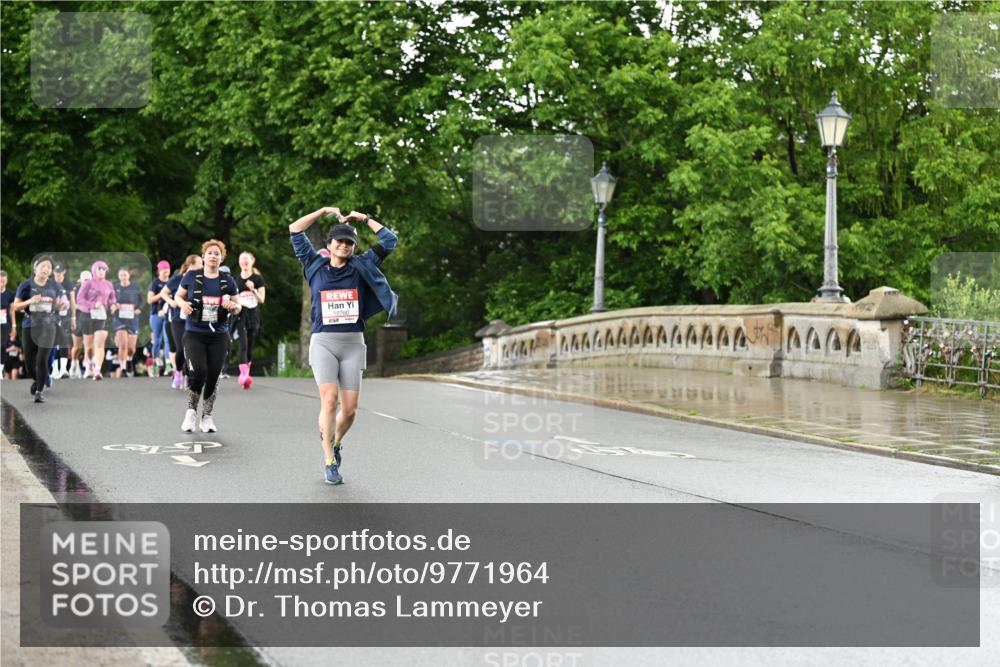 14.06.2026 - REWE Women's Run Dr. Thomas Lammeyer http://msf.ph/oto/9771964 14.06.2026 09:50:09 Laufen 10760 meine-sportfotos.de