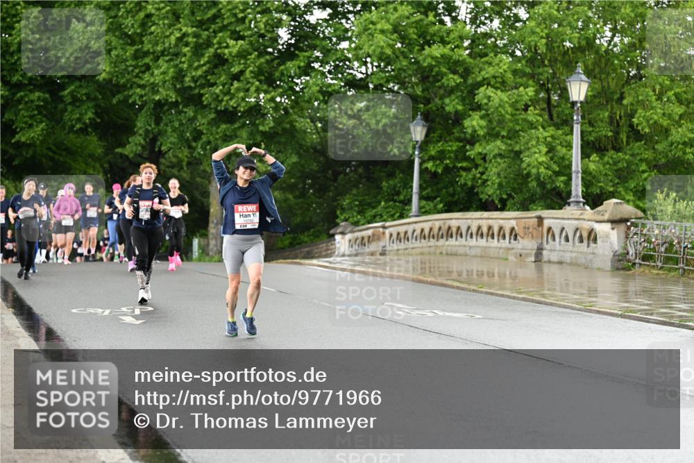 14.06.2026 - REWE Women's Run Dr. Thomas Lammeyer http://msf.ph/oto/9771966 14.06.2026 09:50:09 Laufen 10760 meine-sportfotos.de