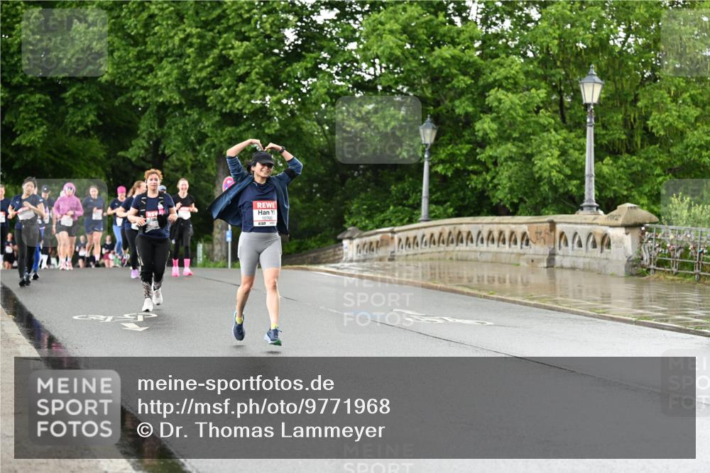 14.06.2026 - REWE Women's Run Dr. Thomas Lammeyer http://msf.ph/oto/9771968 14.06.2026 09:50:09 Laufen 10760 meine-sportfotos.de