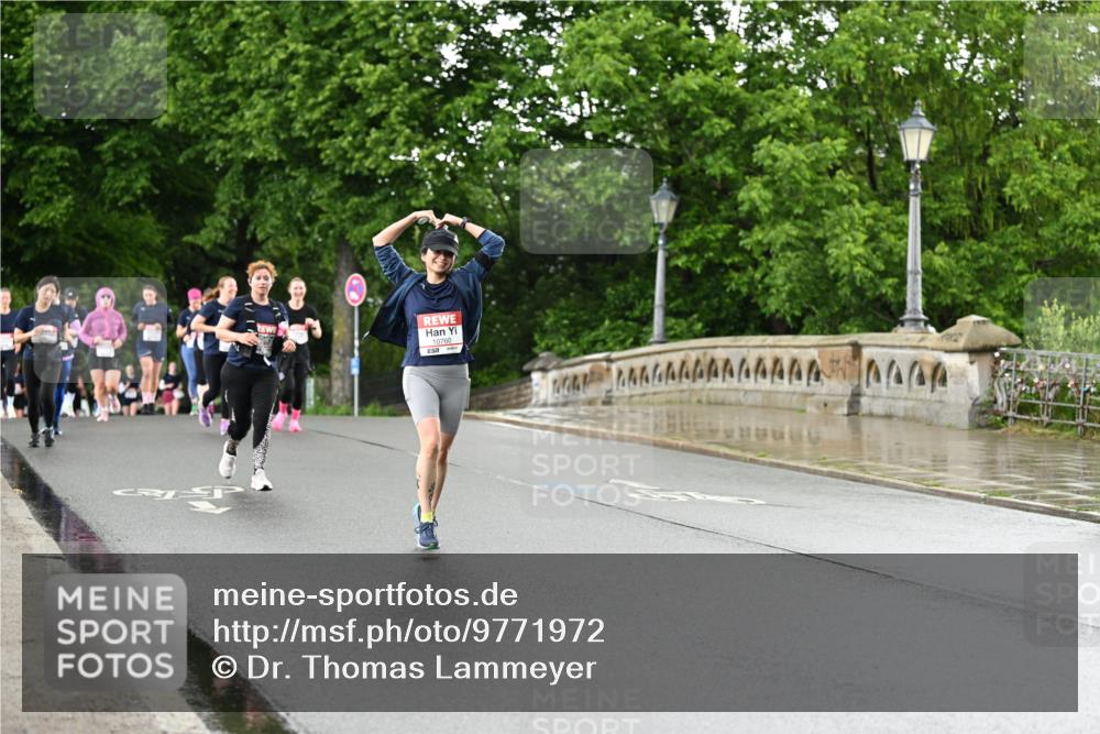14.06.2026 - REWE Women's Run Dr. Thomas Lammeyer http://msf.ph/oto/9771972 14.06.2026 09:50:10 Laufen 10760 meine-sportfotos.de