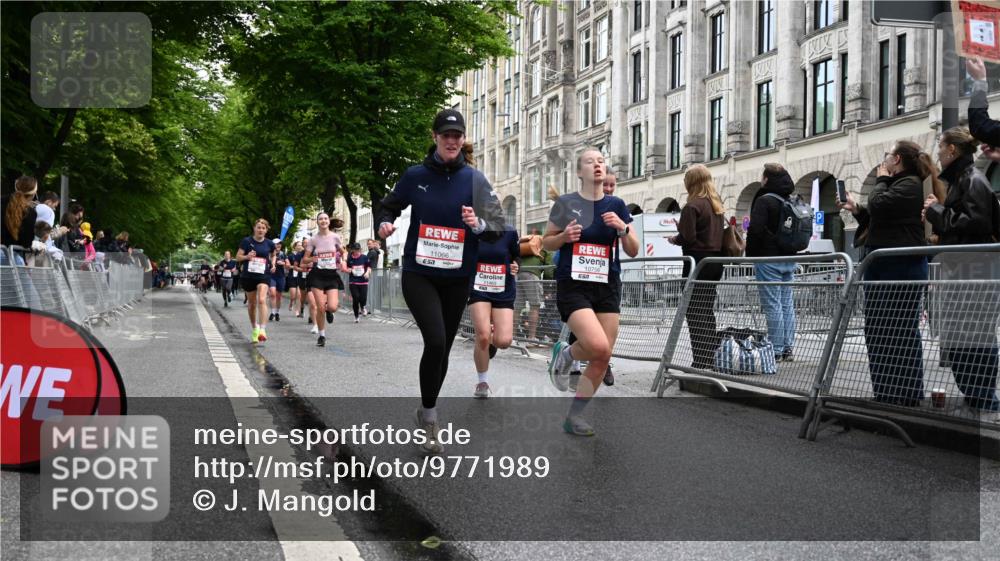 14.06.2026 - REWE Women's Run J. Mangold http://msf.ph/oto/9771989 14.06.2026 10:00:11 Ziel 10229, 10300, 10466, 10677, 10756, 10789, 10911, 10956, 11042, 11066, 11092, 11171, 11255, 11342, 11434, 11463, 11518 meine-sportfotos.de