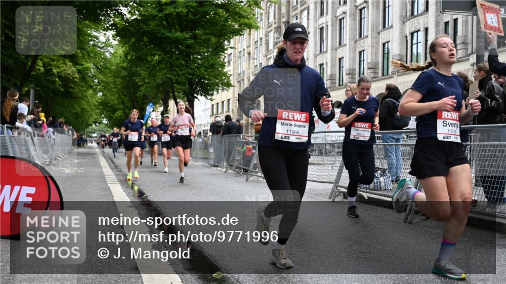 14.06.2026 - REWE Women's Run J. Mangold http://msf.ph/oto/9771996 14.06.2026 10:00:11 Ziel 10229, 10300, 10466, 10677, 10756, 10789, 10911, 10956, 11042, 11066, 11092, 11171, 11255, 11342, 11434, 11463, 11518 meine-sportfotos.de