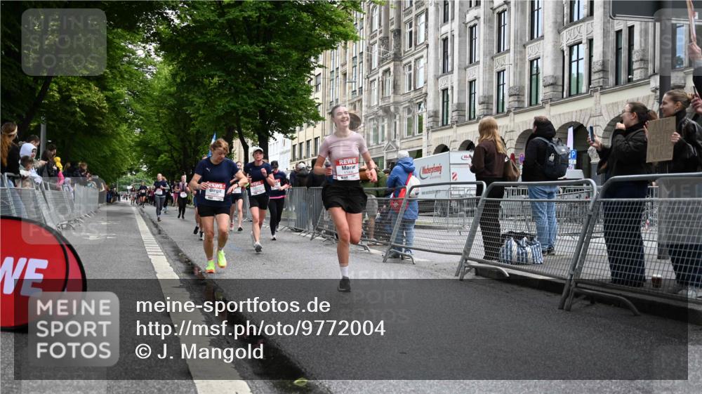14.06.2026 - REWE Women's Run J. Mangold http://msf.ph/oto/9772004 14.06.2026 10:00:12 Ziel 10030, 10229, 10300, 10466, 10677, 10756, 10789, 10911, 10956, 11042, 11066, 11092, 11171, 11255, 11434, 11463, 11518 meine-sportfotos.de
