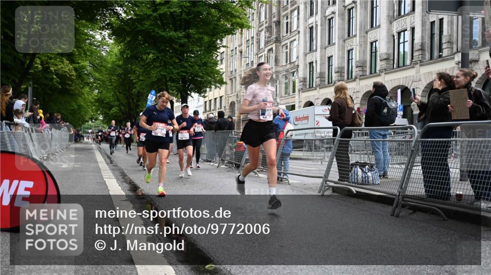 14.06.2026 - REWE Women's Run J. Mangold http://msf.ph/oto/9772006 14.06.2026 10:00:13 Ziel 10030, 10229, 10300, 10466, 10677, 10756, 10911, 10956, 11066, 11171, 11255, 11434, 11463, 11518 meine-sportfotos.de