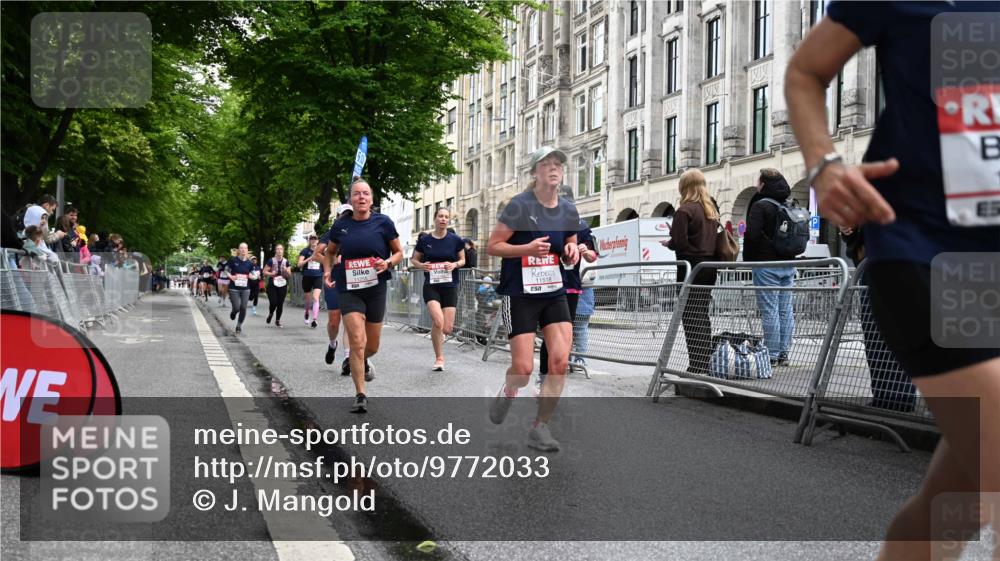 14.06.2026 - REWE Women's Run J. Mangold http://msf.ph/oto/9772033 14.06.2026 10:00:15 Ziel 10030, 10210, 10229, 10300, 10433, 10466, 10677, 10709, 10756, 11066, 11255, 11434, 11463, 11518 meine-sportfotos.de