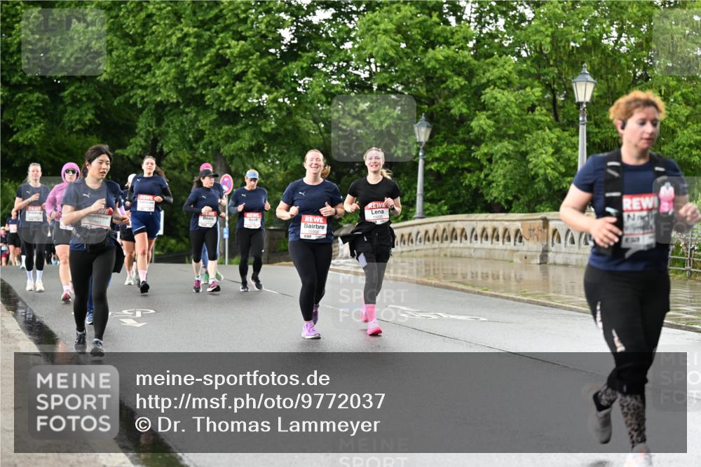 14.06.2026 - REWE Women's Run Dr. Thomas Lammeyer http://msf.ph/oto/9772037 14.06.2026 09:50:14 Laufen 10861, 11033, 10350, 57 meine-sportfotos.de