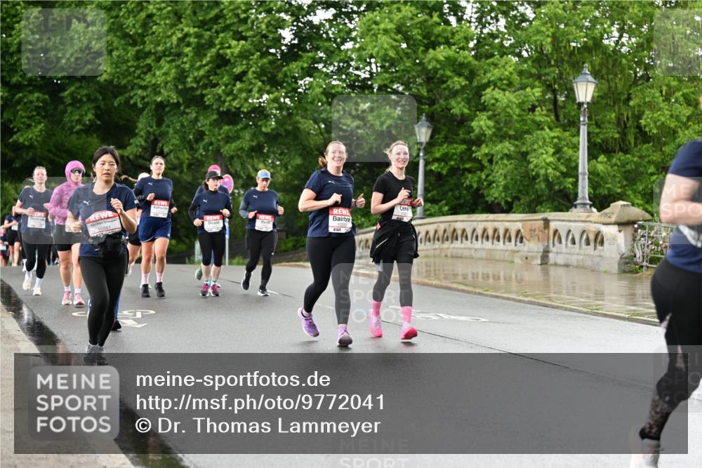 14.06.2026 - REWE Women's Run Dr. Thomas Lammeyer http://msf.ph/oto/9772041 14.06.2026 09:50:14 Laufen 10861, 1035, 1100 meine-sportfotos.de