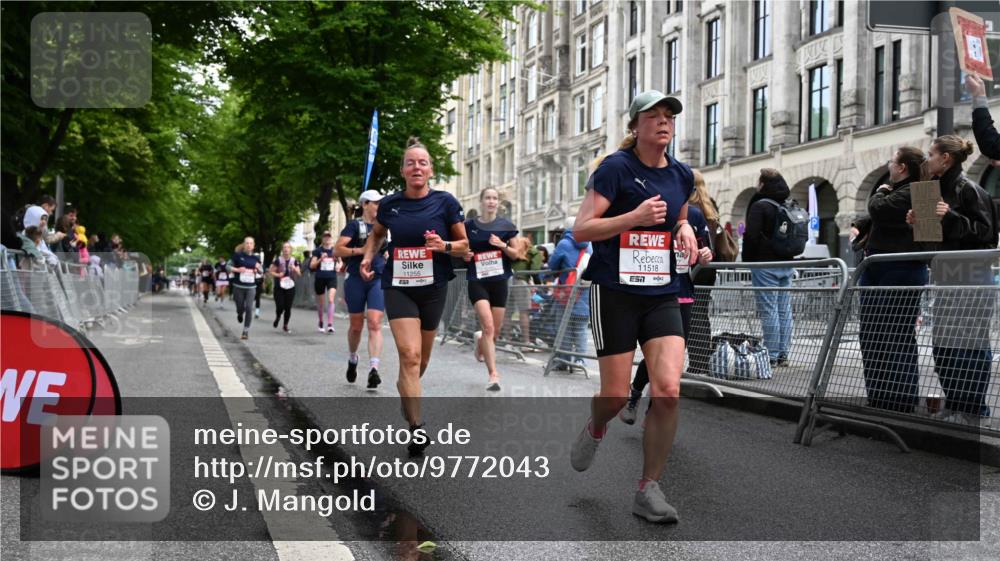 14.06.2026 - REWE Women's Run J. Mangold http://msf.ph/oto/9772043 14.06.2026 10:00:16 Ziel 10030, 10210, 10229, 10300, 10433, 10466, 10677, 10709, 11101, 11255, 11434, 11463, 11518 meine-sportfotos.de