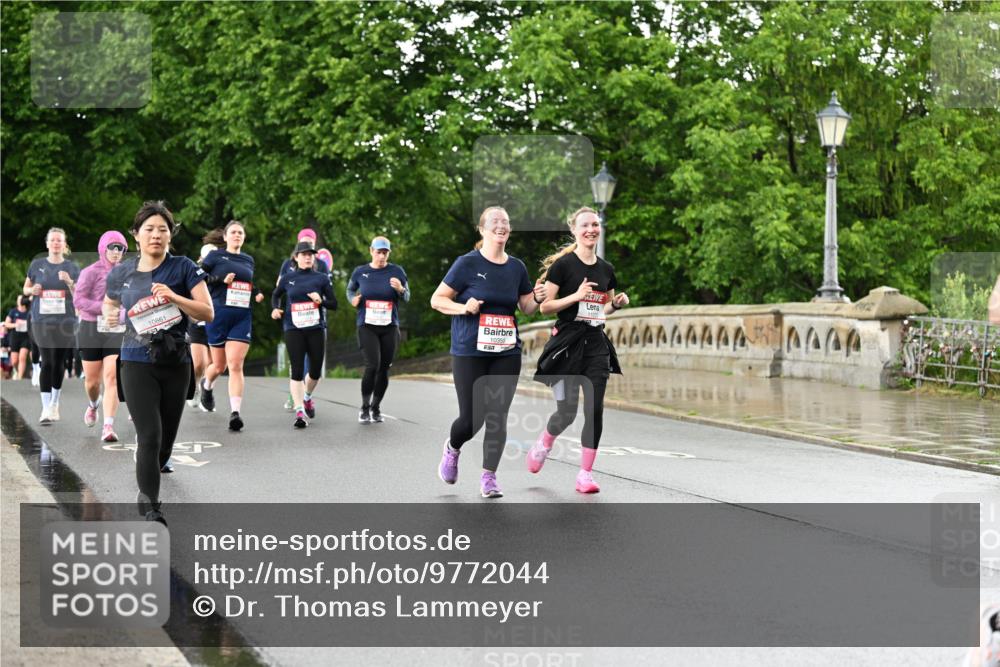 14.06.2026 - REWE Women's Run Dr. Thomas Lammeyer http://msf.ph/oto/9772044 14.06.2026 09:50:14 Laufen 10861, 10350, 57, 1100 meine-sportfotos.de
