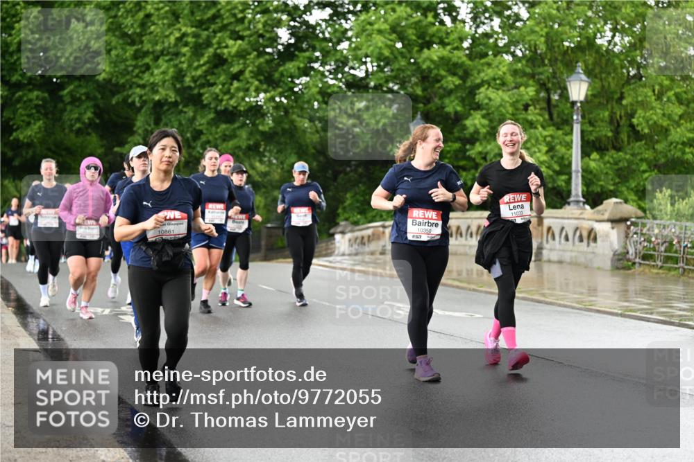 14.06.2026 - REWE Women's Run Dr. Thomas Lammeyer http://msf.ph/oto/9772055 14.06.2026 09:50:15 Laufen 10861, 10350, 57, 11033, 7424 meine-sportfotos.de