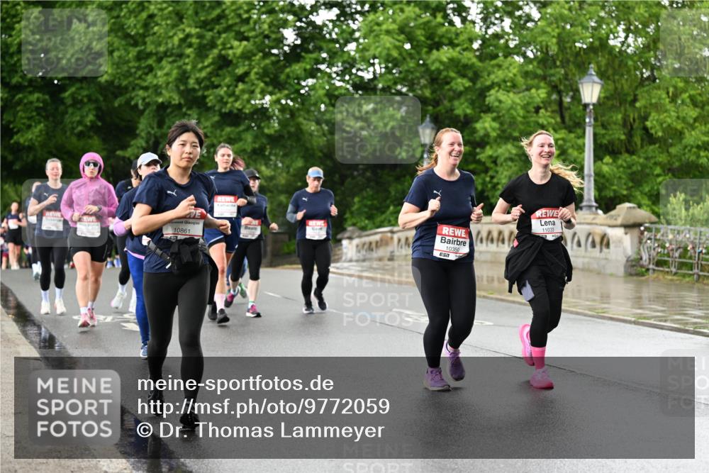 14.06.2026 - REWE Women's Run Dr. Thomas Lammeyer http://msf.ph/oto/9772059 14.06.2026 09:50:16 Laufen 10861, 10350, 444, 11033 meine-sportfotos.de
