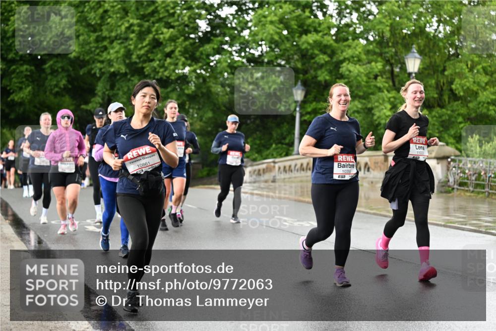 14.06.2026 - REWE Women's Run Dr. Thomas Lammeyer http://msf.ph/oto/9772063 14.06.2026 09:50:16 Laufen 10861, 10350, 7, 11033, 651 meine-sportfotos.de