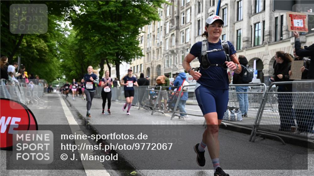 14.06.2026 - REWE Women's Run J. Mangold http://msf.ph/oto/9772067 14.06.2026 10:00:18 Ziel 10030, 10210, 10300, 10433, 10466, 10677, 10709, 11101, 11255, 11518 meine-sportfotos.de