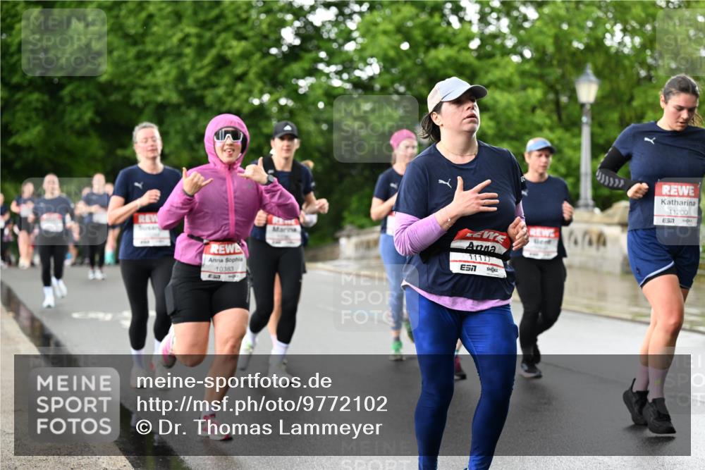 14.06.2026 - REWE Women's Run Dr. Thomas Lammeyer http://msf.ph/oto/9772102 14.06.2026 09:50:18 Laufen 10383, 11177, 7, 404, 11200, 7 meine-sportfotos.de
