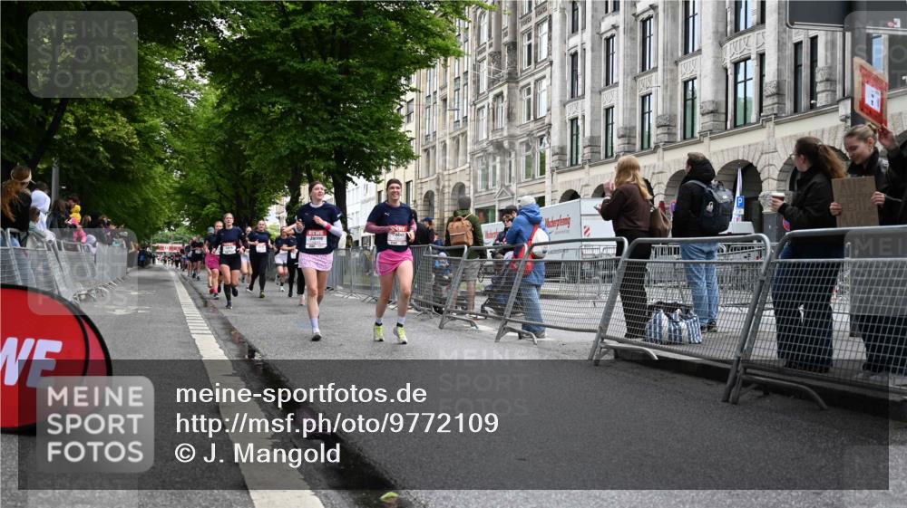 14.06.2026 - REWE Women's Run J. Mangold http://msf.ph/oto/9772109 14.06.2026 10:00:25 Ziel 10042, 10043, 10101, 10198, 10210, 10433, 10709, 10905, 11101, 11205, 11229, 11278, 11493 meine-sportfotos.de