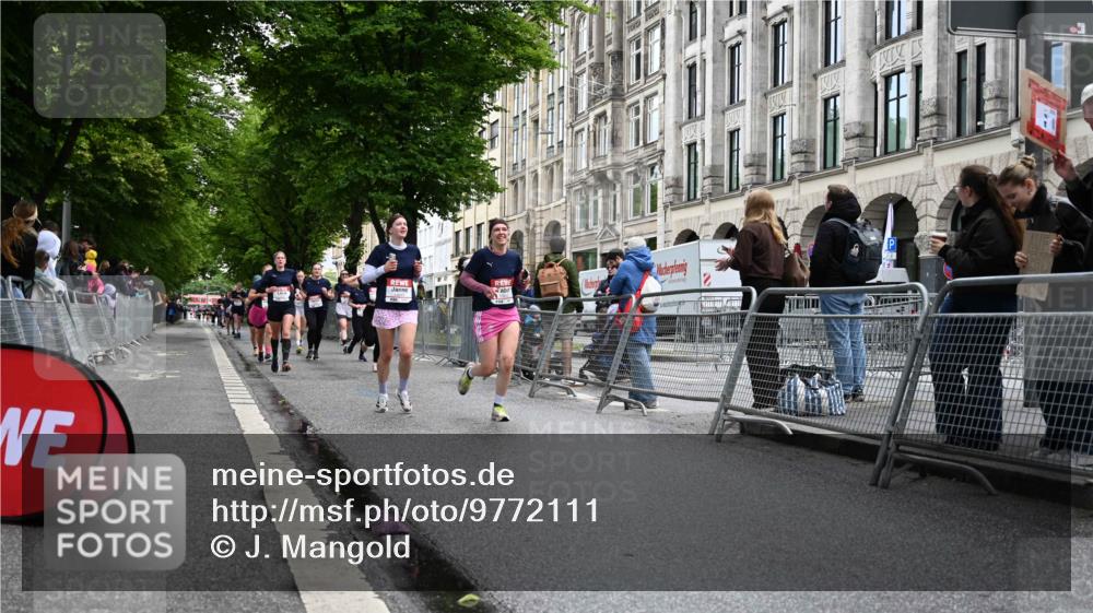 14.06.2026 - REWE Women's Run J. Mangold http://msf.ph/oto/9772111 14.06.2026 10:00:25 Ziel 10042, 10043, 10101, 10198, 10210, 10433, 10709, 10905, 11101, 11205, 11229, 11278, 11493 meine-sportfotos.de