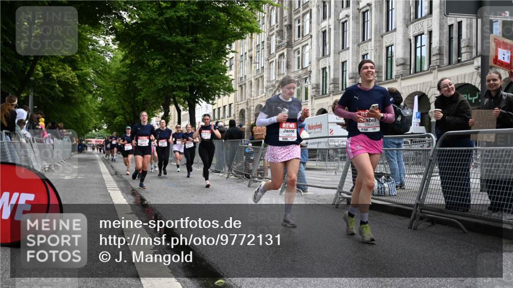 14.06.2026 - REWE Women's Run J. Mangold http://msf.ph/oto/9772131 14.06.2026 10:00:26 Ziel 10042, 10043, 10101, 10198, 10905, 11101, 11205, 11229, 11278, 11324, 11493 meine-sportfotos.de