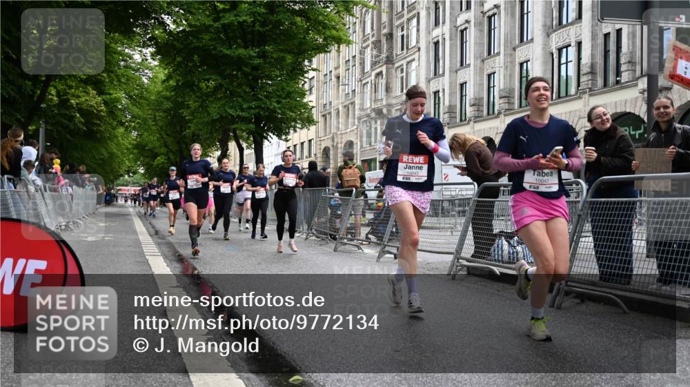 14.06.2026 - REWE Women's Run J. Mangold http://msf.ph/oto/9772134 14.06.2026 10:00:27 Ziel 10042, 10043, 10101, 10198, 10905, 11205, 11229, 11278, 11324, 11422, 11493 meine-sportfotos.de
