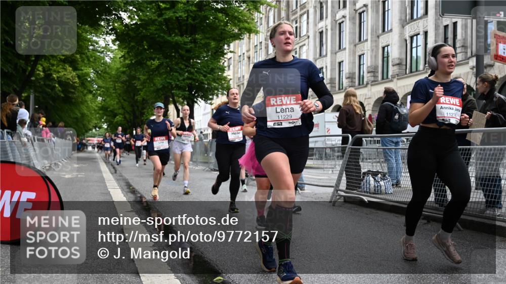 14.06.2026 - REWE Women's Run J. Mangold http://msf.ph/oto/9772157 14.06.2026 10:00:29 Ziel 10042, 10043, 10101, 10198, 10905, 11205, 11229, 11278, 11324, 11422, 11493 meine-sportfotos.de