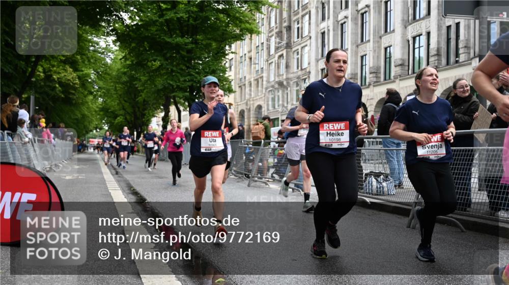 14.06.2026 - REWE Women's Run J. Mangold http://msf.ph/oto/9772169 14.06.2026 10:00:31 Ziel 10042, 10043, 10101, 10198, 10454, 10905, 11205, 11229, 11278, 11324, 11422, 11493 meine-sportfotos.de