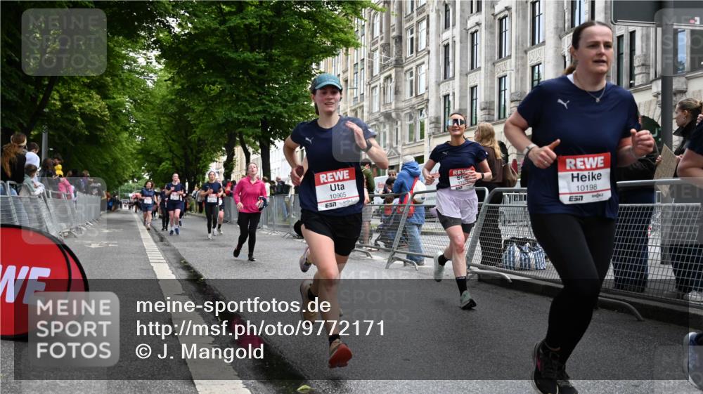 14.06.2026 - REWE Women's Run J. Mangold http://msf.ph/oto/9772171 14.06.2026 10:00:31 Ziel 10042, 10043, 10101, 10198, 10454, 10905, 11205, 11229, 11278, 11324, 11422, 11493 meine-sportfotos.de