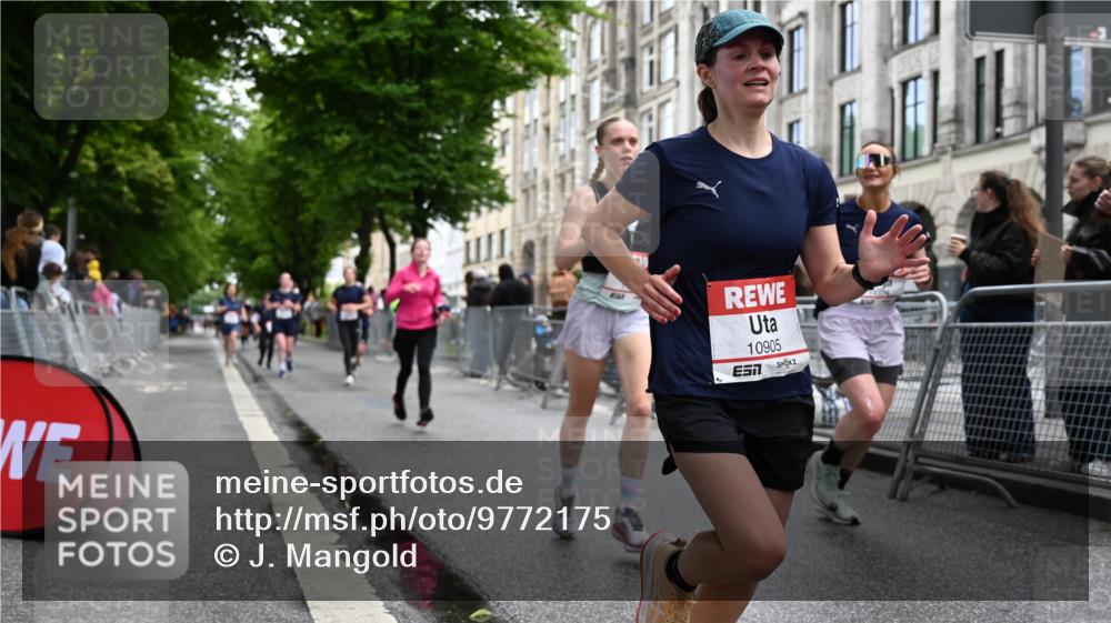 14.06.2026 - REWE Women's Run J. Mangold http://msf.ph/oto/9772175 14.06.2026 10:00:31 Ziel 10042, 10043, 10101, 10198, 10454, 10905, 11205, 11229, 11278, 11324, 11422, 11493 meine-sportfotos.de