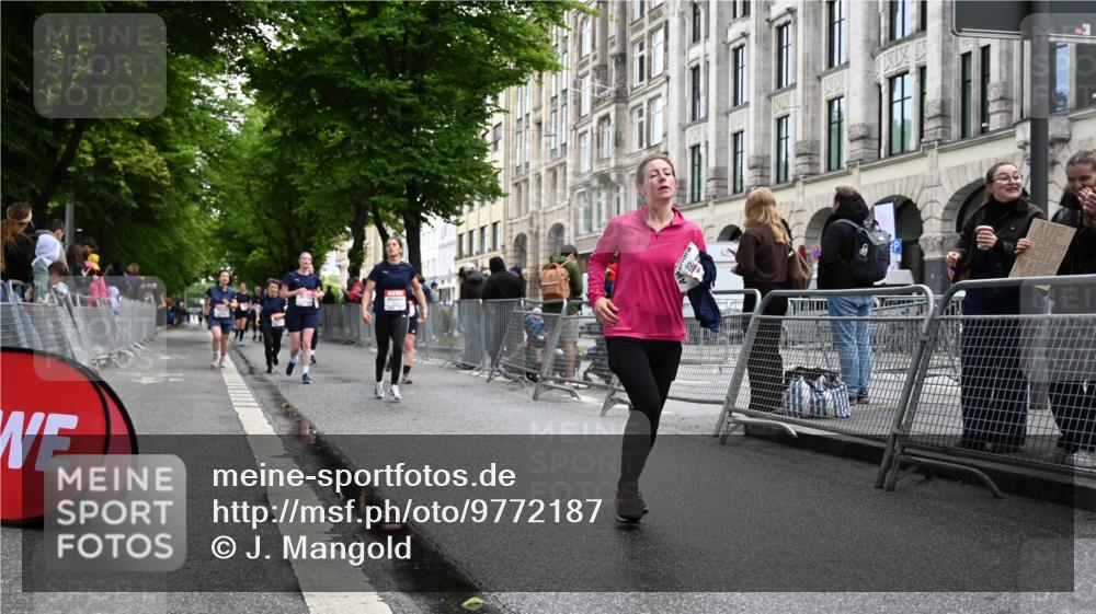 14.06.2026 - REWE Women's Run J. Mangold http://msf.ph/oto/9772187 14.06.2026 10:00:33 Ziel 10101, 10188, 10198, 10454, 10594, 10613, 10805, 10905, 11205, 11229, 11278, 11324, 11422, 11483, 11493 meine-sportfotos.de