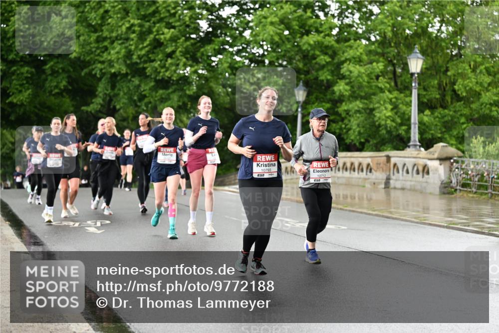 14.06.2026 - REWE Women's Run Dr. Thomas Lammeyer http://msf.ph/oto/9772188 14.06.2026 09:50:25 Laufen 10793, 10712 meine-sportfotos.de
