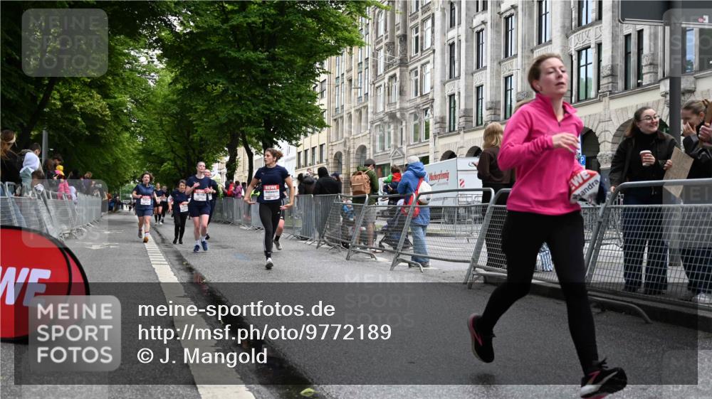 14.06.2026 - REWE Women's Run J. Mangold http://msf.ph/oto/9772189 14.06.2026 10:00:34 Ziel 10101, 10188, 10198, 10454, 10594, 10613, 10805, 10905, 11205, 11324, 11422, 11483, 11493 meine-sportfotos.de