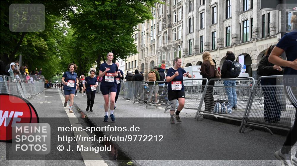 14.06.2026 - REWE Women's Run J. Mangold http://msf.ph/oto/9772212 14.06.2026 10:00:36 Ziel 10188, 10454, 10594, 10613, 10805, 11324, 11422, 11483 meine-sportfotos.de