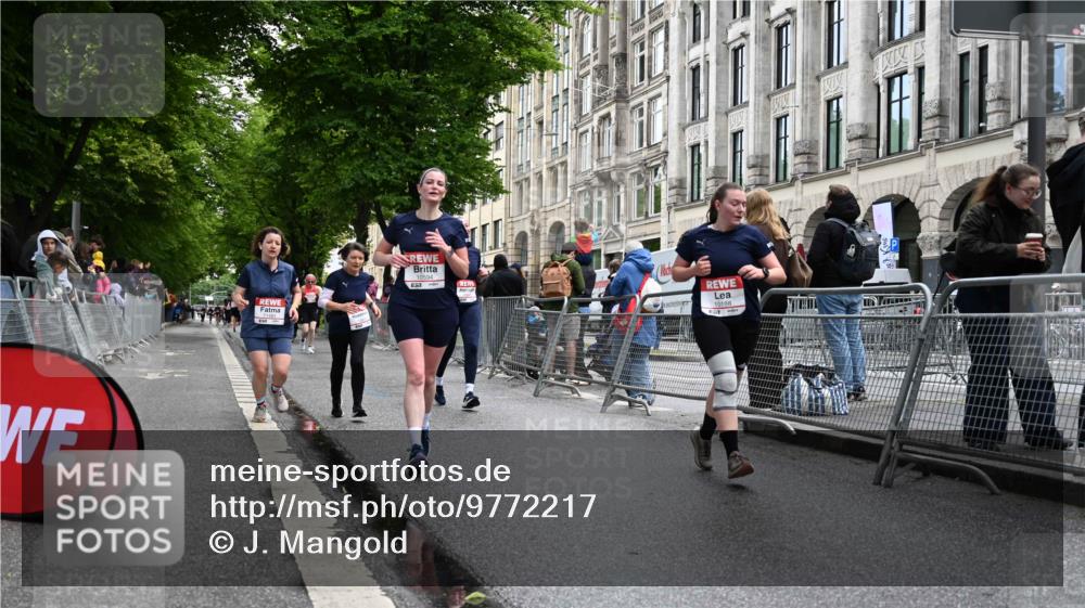 14.06.2026 - REWE Women's Run J. Mangold http://msf.ph/oto/9772217 14.06.2026 10:00:37 Ziel 10162, 10188, 10454, 10594, 10613, 10805, 11422, 11483 meine-sportfotos.de