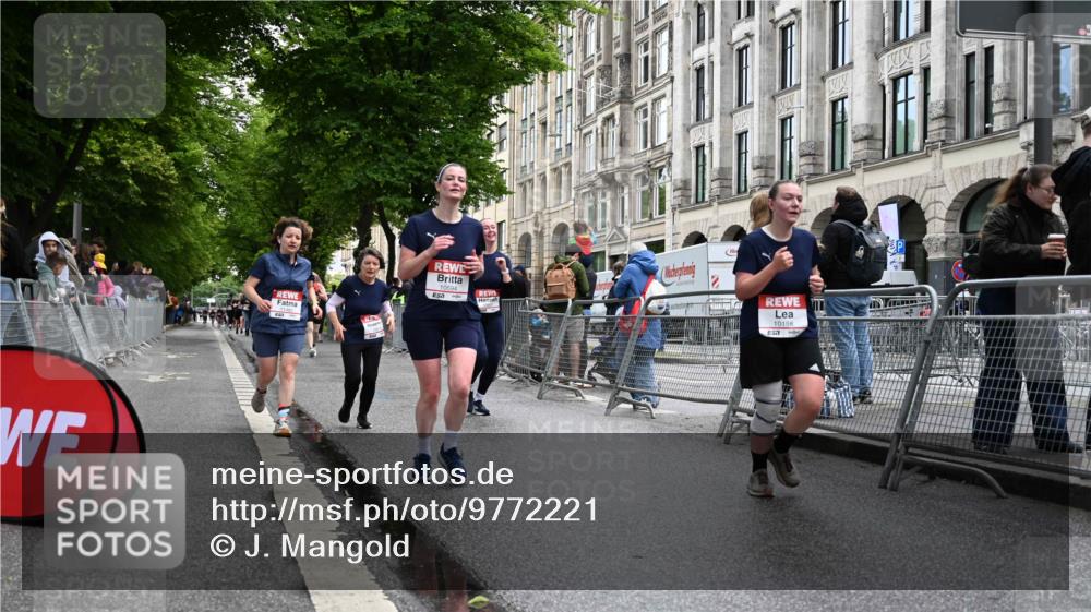 14.06.2026 - REWE Women's Run J. Mangold http://msf.ph/oto/9772221 14.06.2026 10:00:37 Ziel 10162, 10188, 10454, 10594, 10613, 10805, 11422, 11483 meine-sportfotos.de