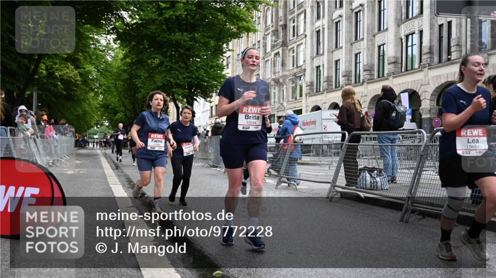 14.06.2026 - REWE Women's Run J. Mangold http://msf.ph/oto/9772228 14.06.2026 10:00:37 Ziel 10162, 10188, 10454, 10594, 10613, 10805, 11422, 11483 meine-sportfotos.de