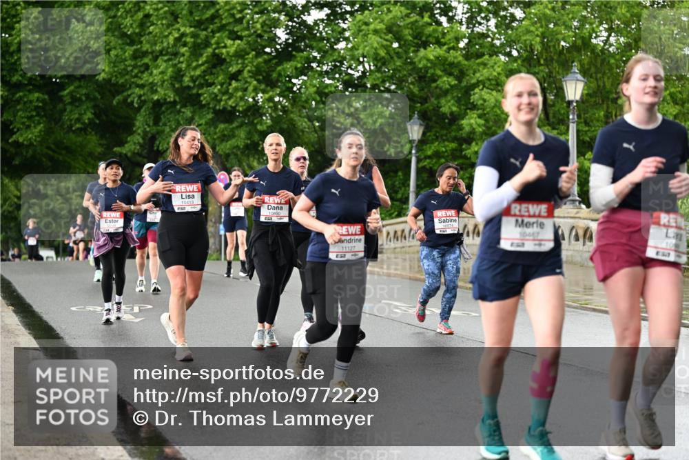14.06.2026 - REWE Women's Run Dr. Thomas Lammeyer http://msf.ph/oto/9772229 14.06.2026 09:50:28 Laufen 10413, 10890, 11127, 10574, 44, 10467, 10 meine-sportfotos.de