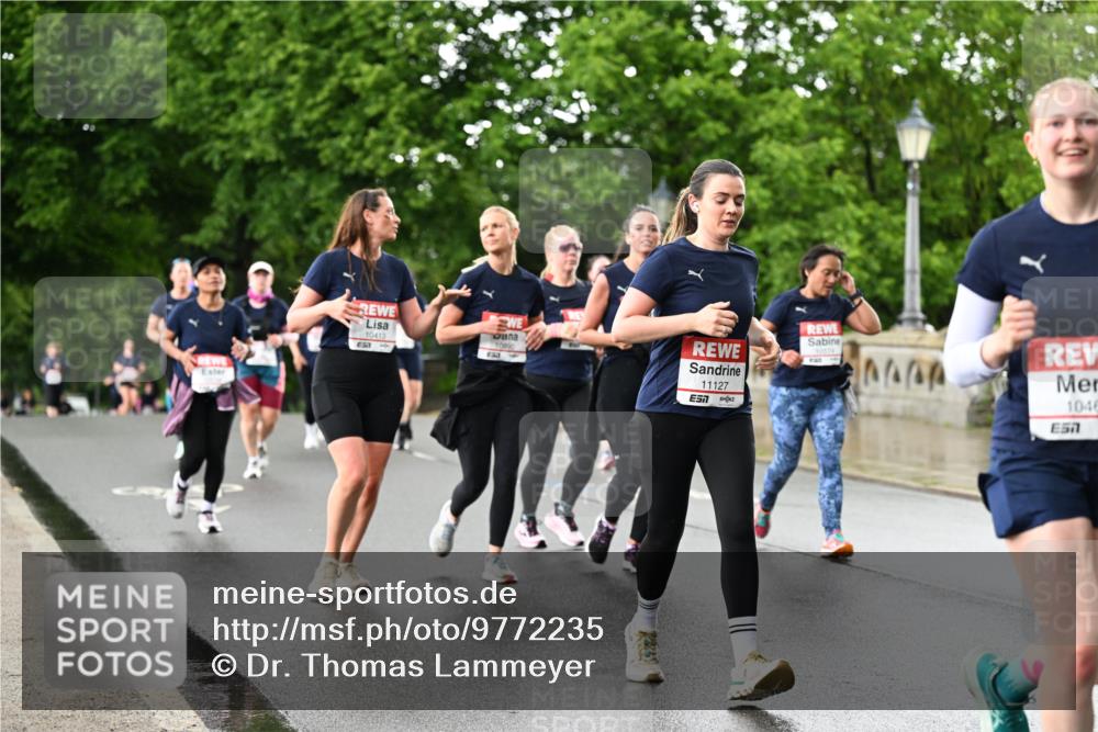 14.06.2026 - REWE Women's Run Dr. Thomas Lammeyer http://msf.ph/oto/9772235 14.06.2026 09:50:28 Laufen 10413, 10890, 7, 7424, 11127, 1046 meine-sportfotos.de