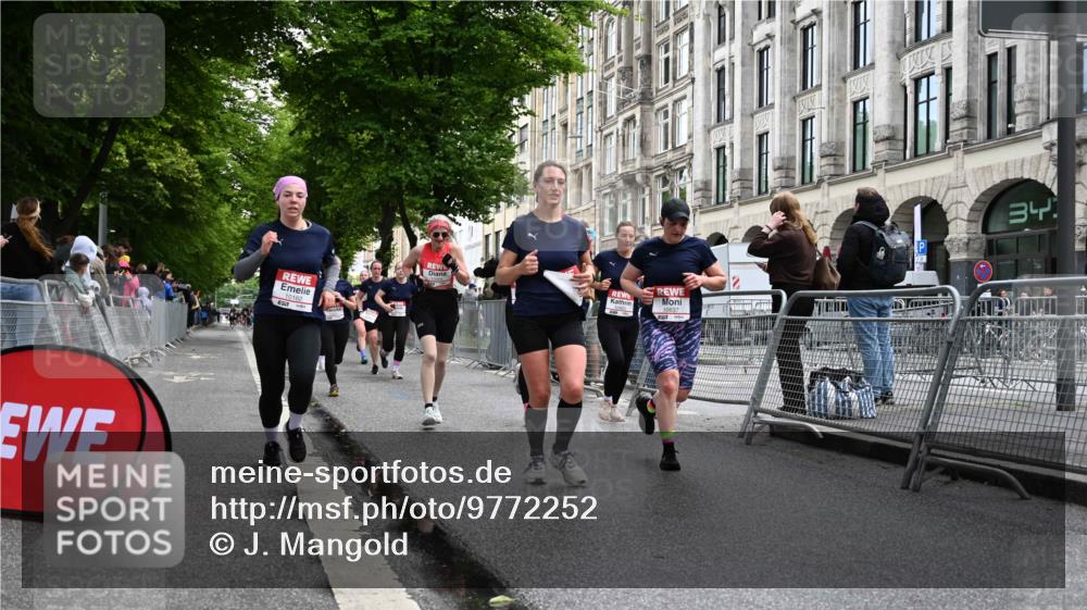 14.06.2026 - REWE Women's Run J. Mangold http://msf.ph/oto/9772252 14.06.2026 10:00:43 Ziel 10162, 10204, 10370, 10393, 10522, 10576, 10613, 10637, 10663, 10805, 11104, 11334, 11440, 11472, 11483 meine-sportfotos.de