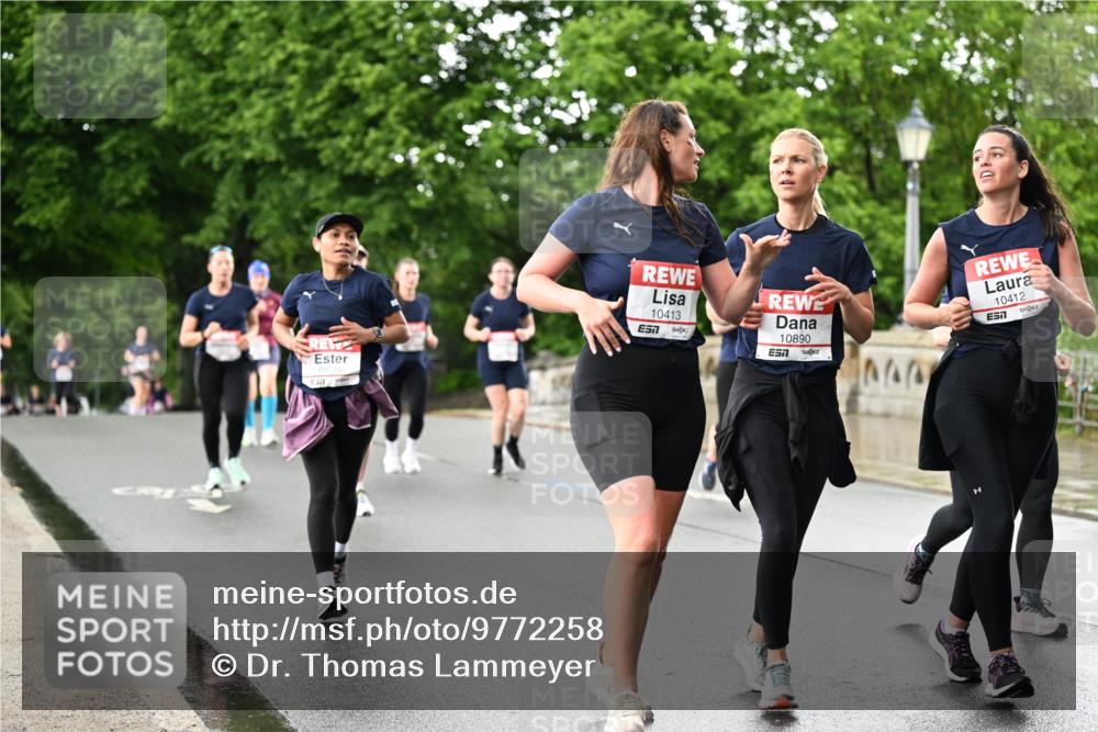14.06.2026 - REWE Women's Run Dr. Thomas Lammeyer http://msf.ph/oto/9772258 14.06.2026 09:50:30 Laufen 10248, 10413, 7, 10890, 7, 642, 10412, 7 meine-sportfotos.de