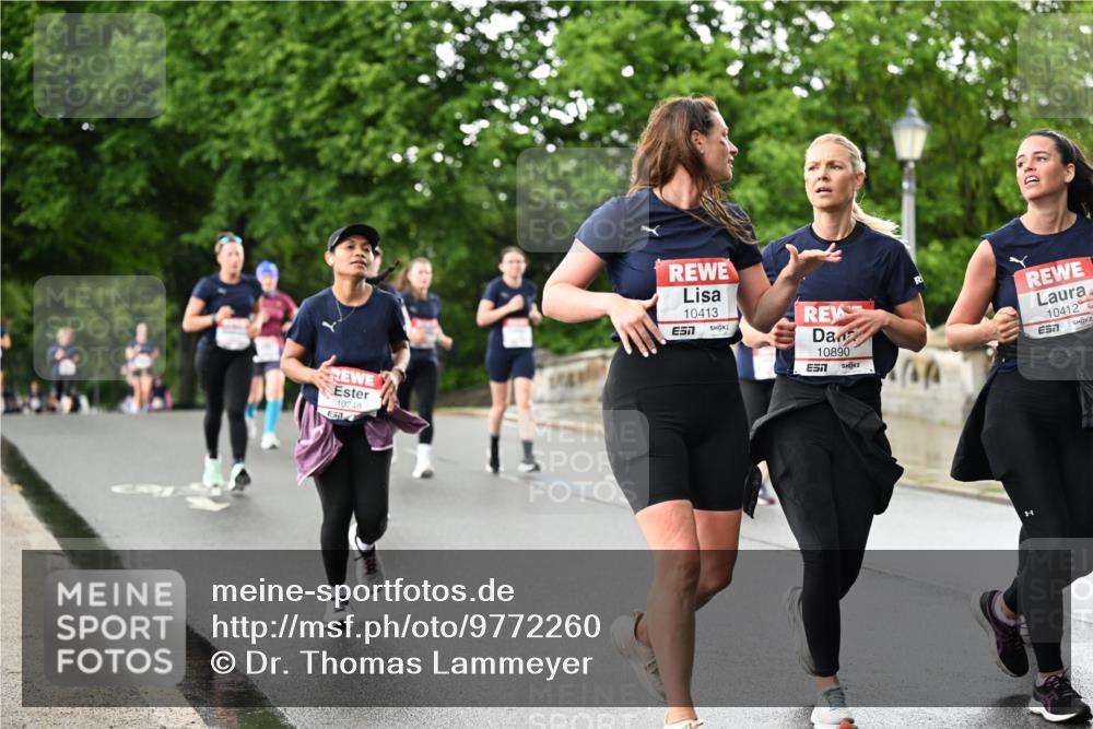14.06.2026 - REWE Women's Run Dr. Thomas Lammeyer http://msf.ph/oto/9772260 14.06.2026 09:50:30 Laufen 10248, 37, 10413, 10890, 7, 10412 meine-sportfotos.de