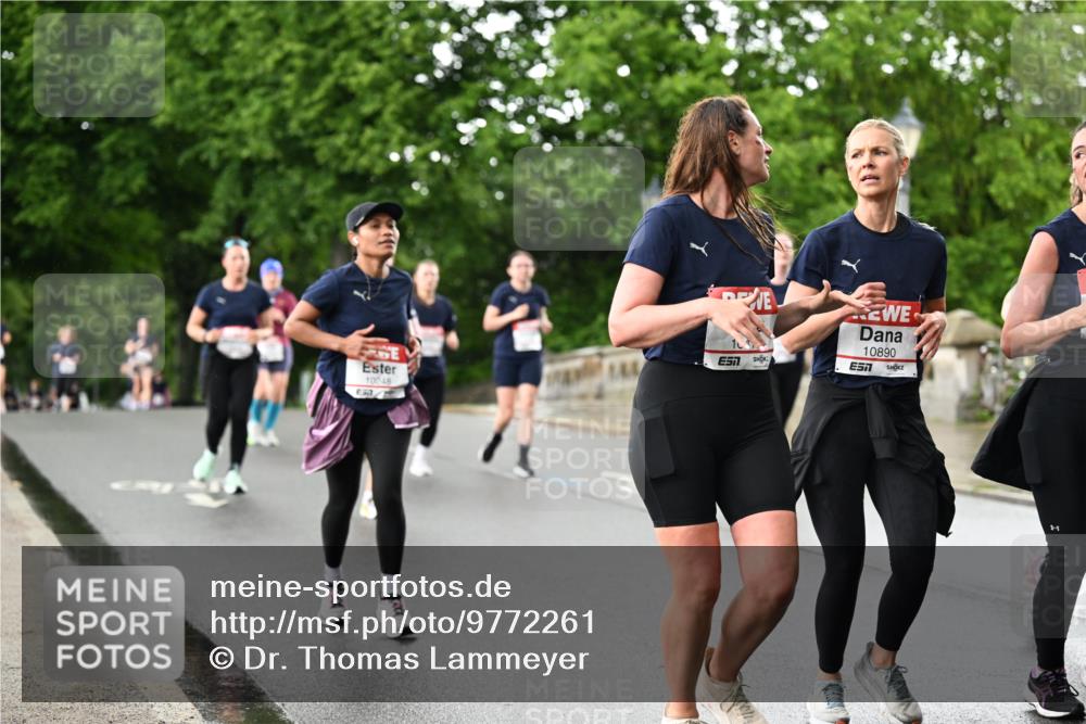 14.06.2026 - REWE Women's Run Dr. Thomas Lammeyer http://msf.ph/oto/9772261 14.06.2026 09:50:30 Laufen 10248, 13, 10890, 7 meine-sportfotos.de