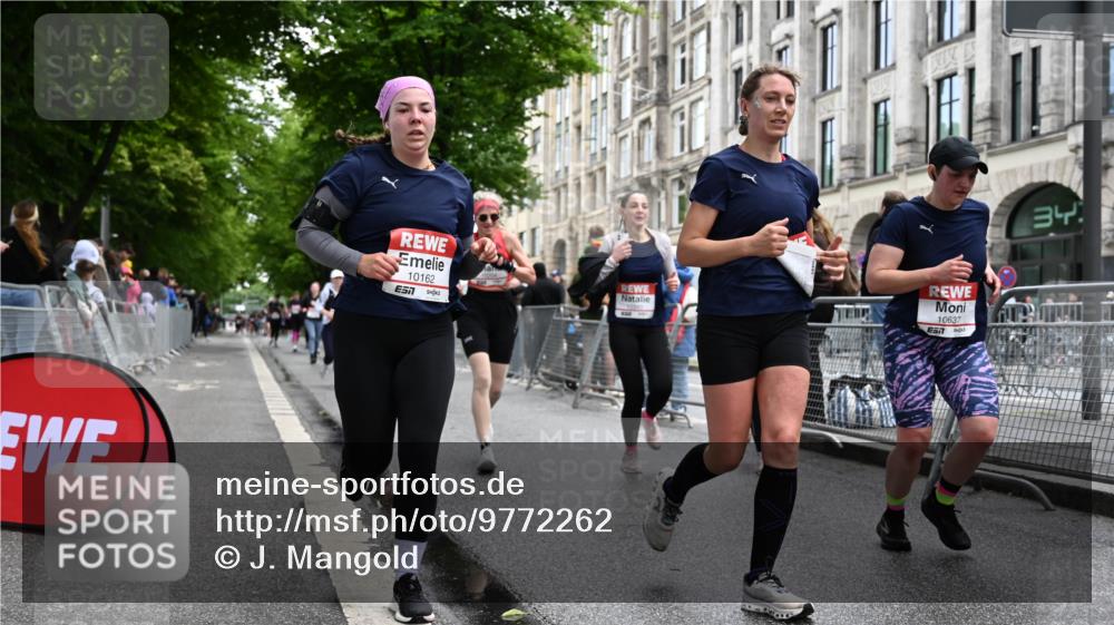 14.06.2026 - REWE Women's Run J. Mangold http://msf.ph/oto/9772262 14.06.2026 10:00:44 Ziel 10162, 10204, 10370, 10393, 10522, 10576, 10637, 10663, 11104, 11334, 11440, 11472 meine-sportfotos.de